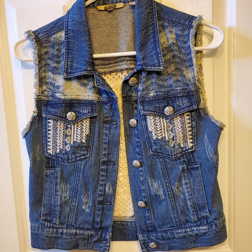 Miss Me Distressed Jean Vest With Crochet Back